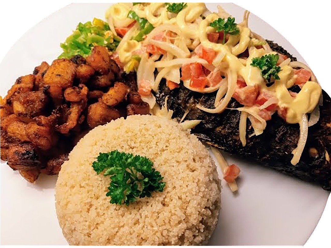 mix alloco attieke et poisson braise